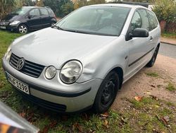 Silber Gebraucht 2003 VW Polo Kleinwagen | 1.250 €