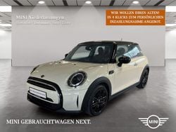Weiß Gebraucht 2022 Mini Cooper Kleinwagen | 23.990 € (Etwas zu teuer)