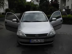 Silber Gebraucht 2001 Opel Corsa Comfort Limousine | 2.650 €