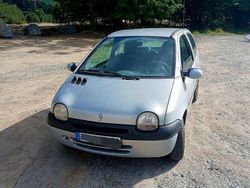 Grau Gebraucht 2004 Renault Twingo Authentique Kleinwagen | 999 € (Guter Preis)