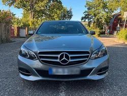 Grau Gebraucht 2014 Mercedes E220 Limousine | 18.500 € (Etwas zu teuer)