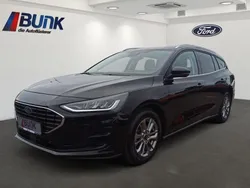 Obsidianschwarz metallic Gebraucht 2022 Ford Focus Titanium Kombi | 17.990 € (Guter Preis)
