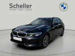 Schwarz Gebraucht 2022 BMW 330e Sport Line Limousine | 28.655 € (Fairer Preis)