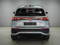 Oyster silber metallic (f0) oyster silber metallic (f0) Neu 2025 VW Tayron Life SUV | 46.367 € (Fairer Preis)