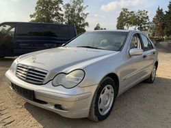 Silber Gebraucht 2003 Mercedes C200 Limousine | 8.850 €