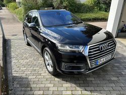 Schwarz Gebraucht 2016 Audi Q7 Ambiente SUV | 46.900 € (Etwas zu teuer)