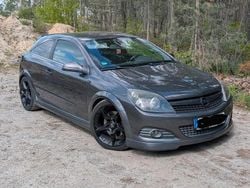 Grau Gebraucht 2009 Opel Astra GTC Sport Coupé | 4.600 € (Fairer Preis)
