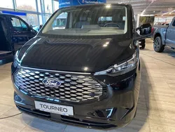 Schwarz Neu 2025 Ford Tourneo Titanium X Abholung | 64.980 €