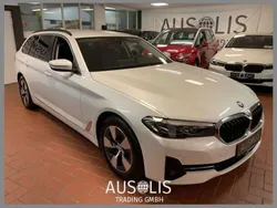 Weiss (alpinweiss) Gebraucht 2023 BMW 520 Shadowline Kombi | 39.490 € (Superpreis)