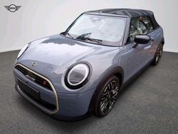 Grau Gebraucht 2024 Mini Cooper S Cabriolet Favoured Cabrio | 37.976 € (Fairer Preis)