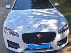 Weiß Gebraucht 2018 Jaguar XF Ingenium Limousine | 18.500 € (Fairer Preis)