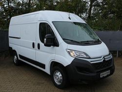 Weiss Gebraucht 2023 Citroën Jumper Van / Kleinbus | 28.470 €