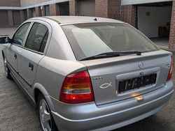 Silber Gebraucht 1998 Opel Astra Limousine | 3.200 € (Etwas zu teuer)