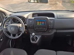 Silber Gebraucht 2016 Opel Vivaro S Van | 20.999 € (Teuer)