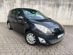 Grau Gebraucht 2010 Renault Grand Scénic III Dynamique Van / Kleinbus | 6.190 € (Etwas zu teuer)