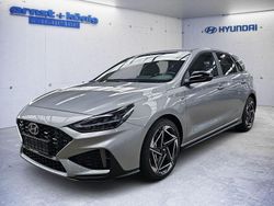 Shimmering silver Gebraucht 2025 Hyundai i30 N Line Limousine | 29.990 € (Etwas zu teuer)