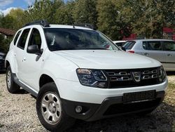 Weiß Gebraucht 2015 Dacia Duster Lauréate SUV | 9.999 € (Fairer Preis)