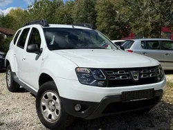 Weiß Gebraucht 2015 Dacia Duster Lauréate SUV | 11.499 € (Fairer Preis)