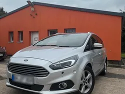 Silber Gebraucht 2020 Ford S-MAX Titanium Van / Kleinbus | 14.500 €