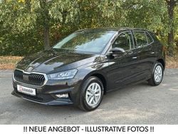 Blau Neu 2025 Skoda 105 Limousine | 18.659 €