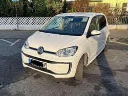 Weiß Gebraucht 2018 VW e-up! Kleinwagen | 11.890 € (Fairer Preis)
