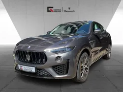 Grigio maratea Gebraucht 2022 Maserati Levante SUV | 63.850 € (Superpreis)