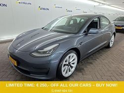 Grau Gebraucht 2020 Tesla Model 3 Long Range AWD Limousine | 24.900 € (Fairer Preis)