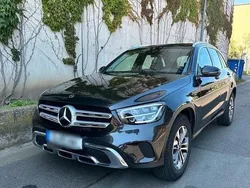 Grau Gebraucht 2020 Mercedes 200 SUV | 34.600 € (Etwas zu teuer)