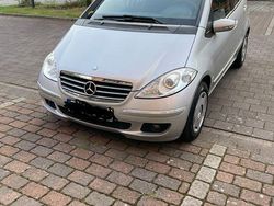 Grau Gebraucht 2006 Mercedes A170 Avantgarde Van / Kleinbus | 1.650 € (Superpreis)