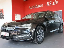 Schwarz Gebraucht 2022 Skoda Superb Kombi | 22.349 € (Guter Preis)