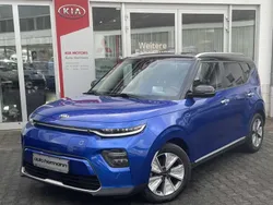 Neptunblau / schwarz Gebraucht 2019 Kia Soul EV Spirit SUV | 22.990 € (Etwas zu teuer)