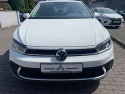 Weiß Gebraucht 2022 VW Polo Life Kleinwagen | 13.799 € (Guter Preis)