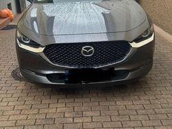 Grau Gebraucht 2024 Mazda CX-3 Exclusive-Line SUV | 26.300 €