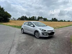 Silber Gebraucht 2012 Hyundai i30 Classic Limousine | 5.500 € (Fairer Preis)