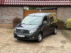 Grau Gebraucht 2020 Mercedes Citan 111 Van / Kleinbus | 14.900 € (Fairer Preis)