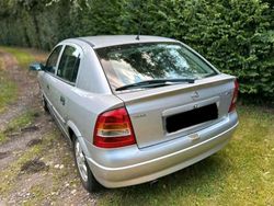 Silber Gebraucht 2002 Opel Astra Comfort Limousine | 1.500 € (Etwas zu teuer)