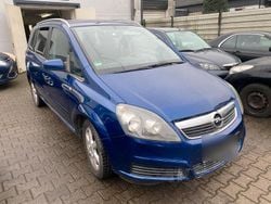 Blau Gebraucht 2006 Opel Zafira Van / Kleinbus | 2.499 € (Fairer Preis)