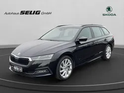 Blackmagic perleffekt met. Gebraucht 2020 Skoda Octavia First Edition Kombi | 20.890 € (Fairer Preis)