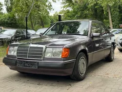 Bornit metallic (481u) Gebraucht 1992 Mercedes 230 Limousine | 7.999 €
