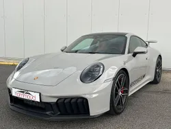 Grau Neu 2025 Porsche 911 Carrera 4 GTS | 210.000 €
