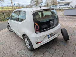 Weiß Gebraucht 2019 VW up! move up! Kleinwagen | 8.400 € (Guter Preis)