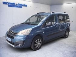 Blau Gebraucht 2017 Citroën Berlingo XTR Van / Kleinbus | 11.450 € (Teuer)