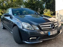 Grau Gebraucht 2010 Mercedes E350 AMG Coupé | 7.890 €