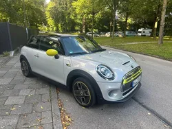 Silber Gebraucht 2020 Mini Cooper SE Kleinwagen | 16.900 € (Fairer Preis)