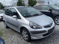 Silber Gebraucht 2006 Honda Jazz Cool Kleinwagen | 2.200 € (Fairer Preis)