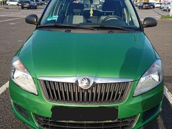 Grün Gebraucht 2014 Skoda Fabia Kleinwagen | 3.950 €