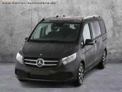 Graphitgrau metallic Gebraucht 2023 Mercedes V220 Edition Van / Kleinbus | 51.870 € (Fairer Preis)