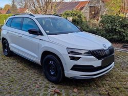 Weiß Gebraucht 2021 Skoda Karoq SportLine SUV | 28.500 € (Fairer Preis)