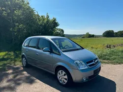 Grau Gebraucht 2004 Opel Meriva Van / Kleinbus | 2.400 € (Fairer Preis)