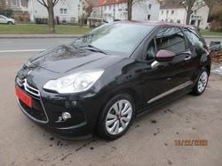Rot Gebraucht 2011 Citroën DS3 Chic Limousine | 2.350 € (Guter Preis)